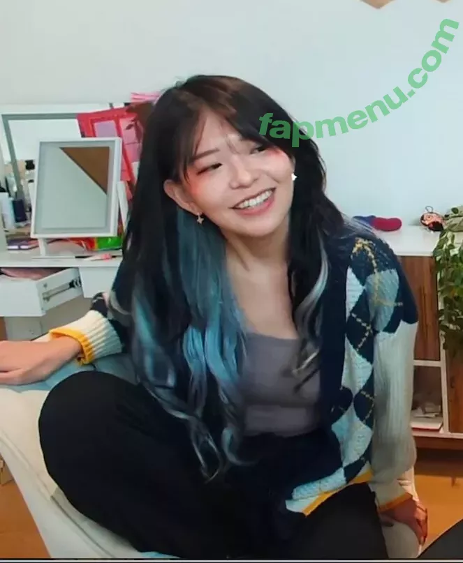 Kkatamina nude photo #0046 (Miyoung)