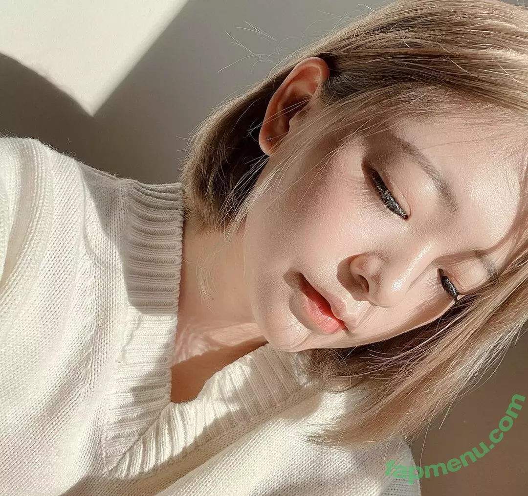 Kkatamina nude photo #0140 (Miyoung)