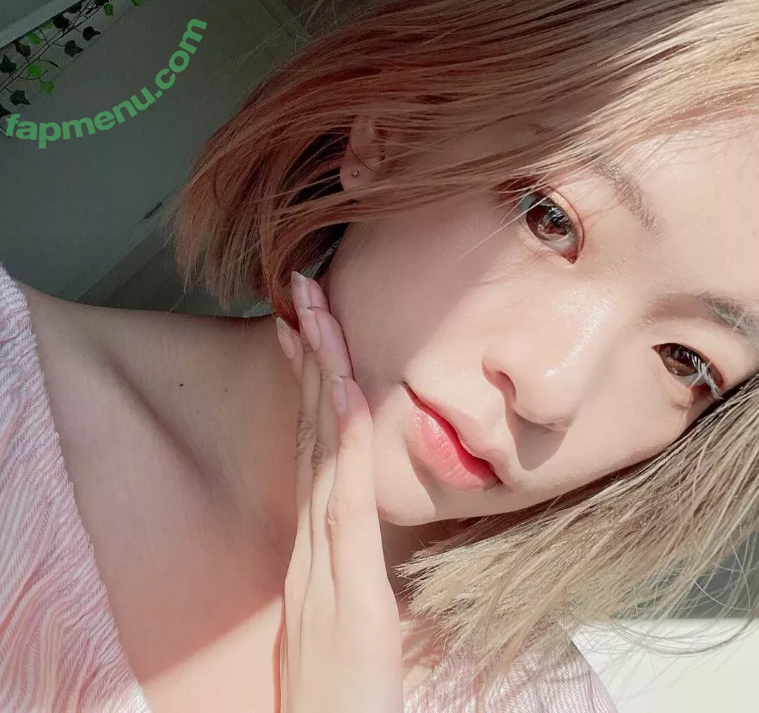 Kkatamina nude photo #0170 (Miyoung)