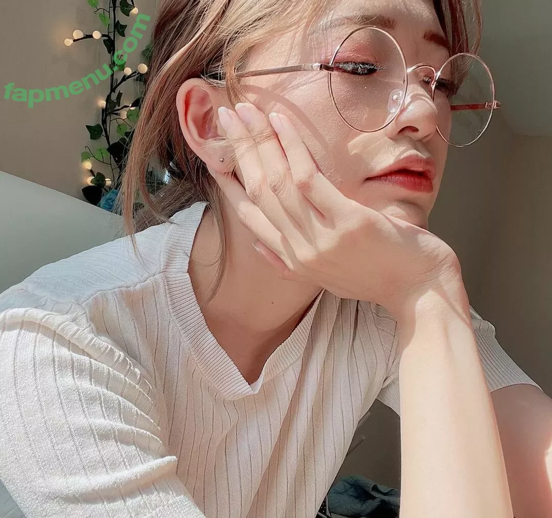 Kkatamina nude photo #0197 (Miyoung)
