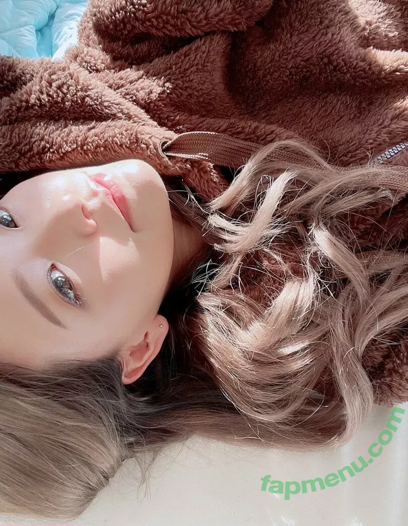 Kkatamina nude photo #0207 (Miyoung)