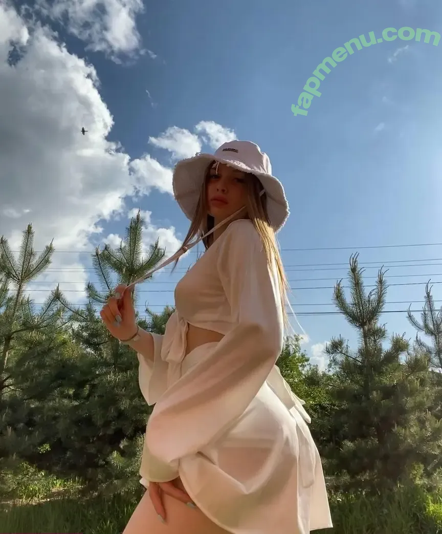 kkriskissd nude photo #0010 (kriss_kiss / kristina)