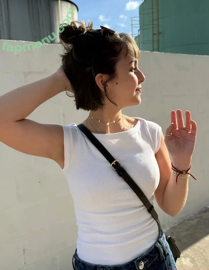 Klara Castanho nude photo #0318 (klarafgcastanho)