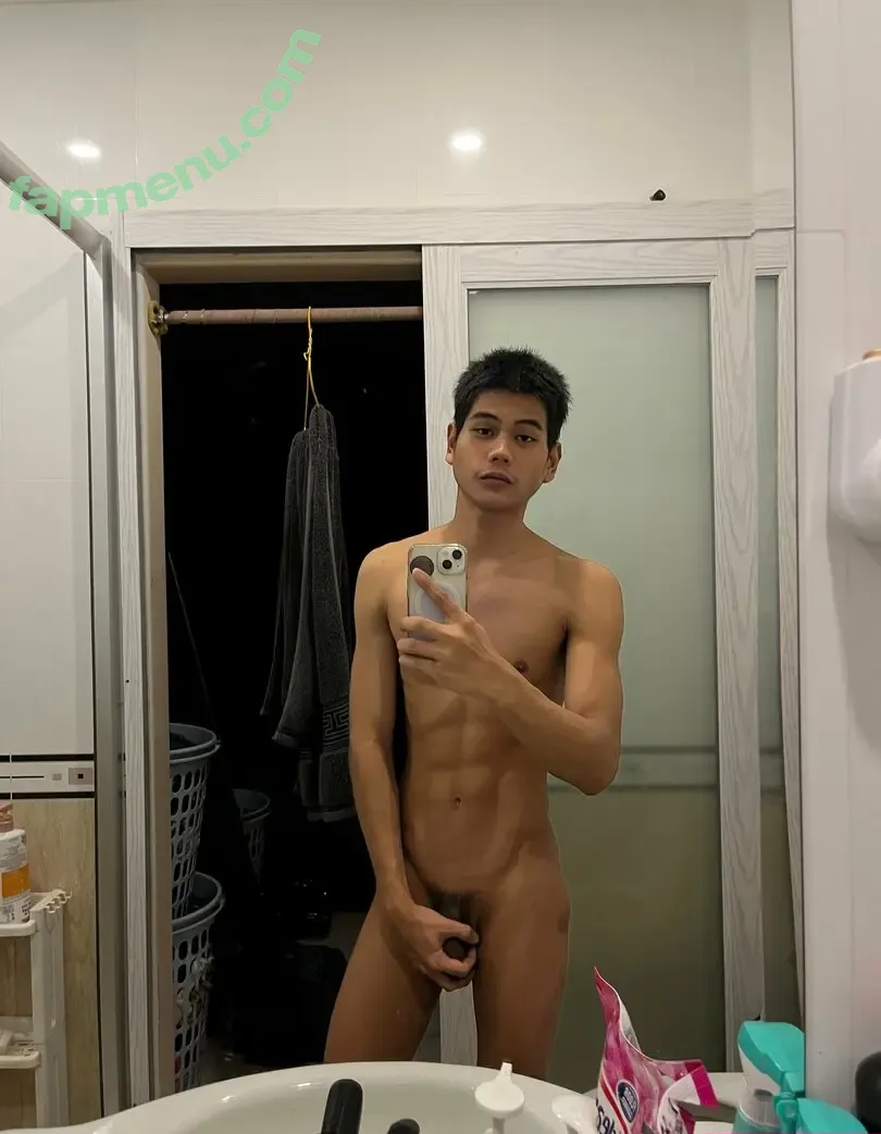 kln_xq nude photo #0025 (kln_xq)