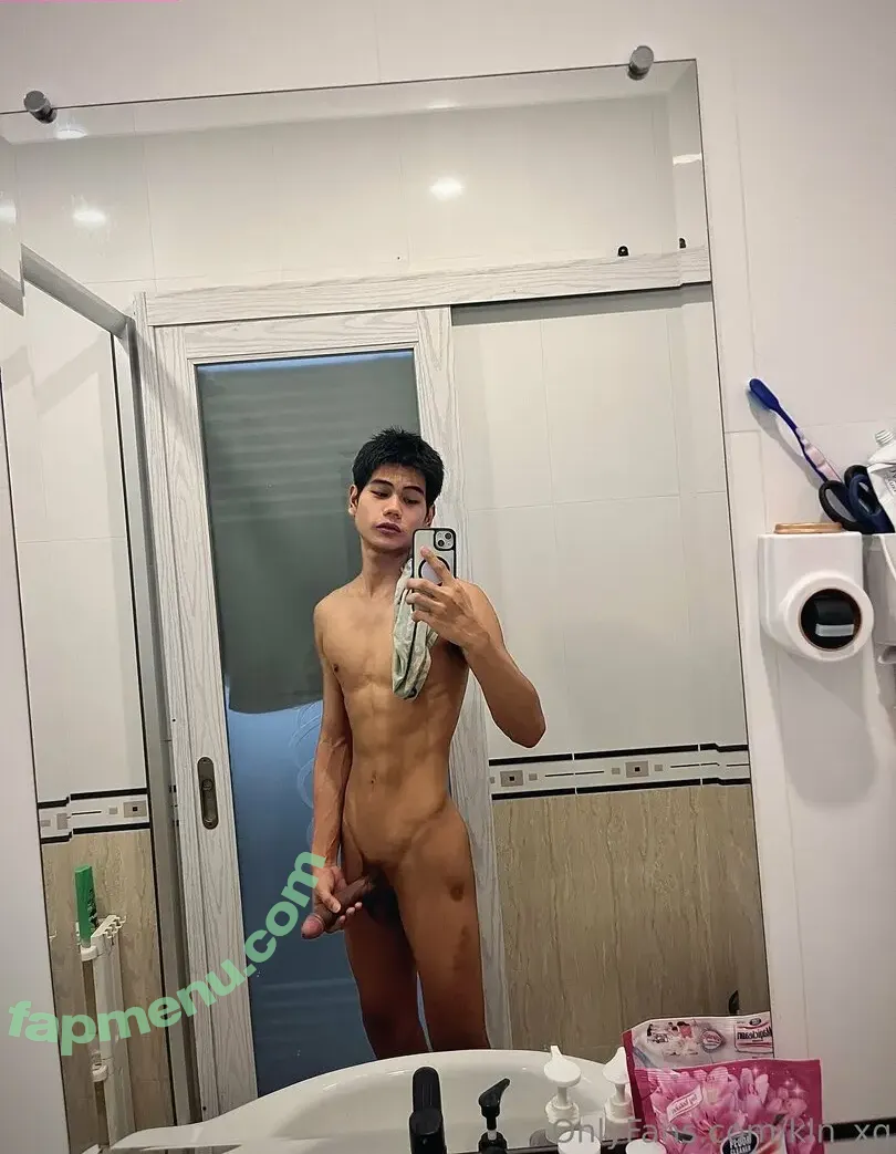 kln_xq nude photo #0030 (kln_xq)