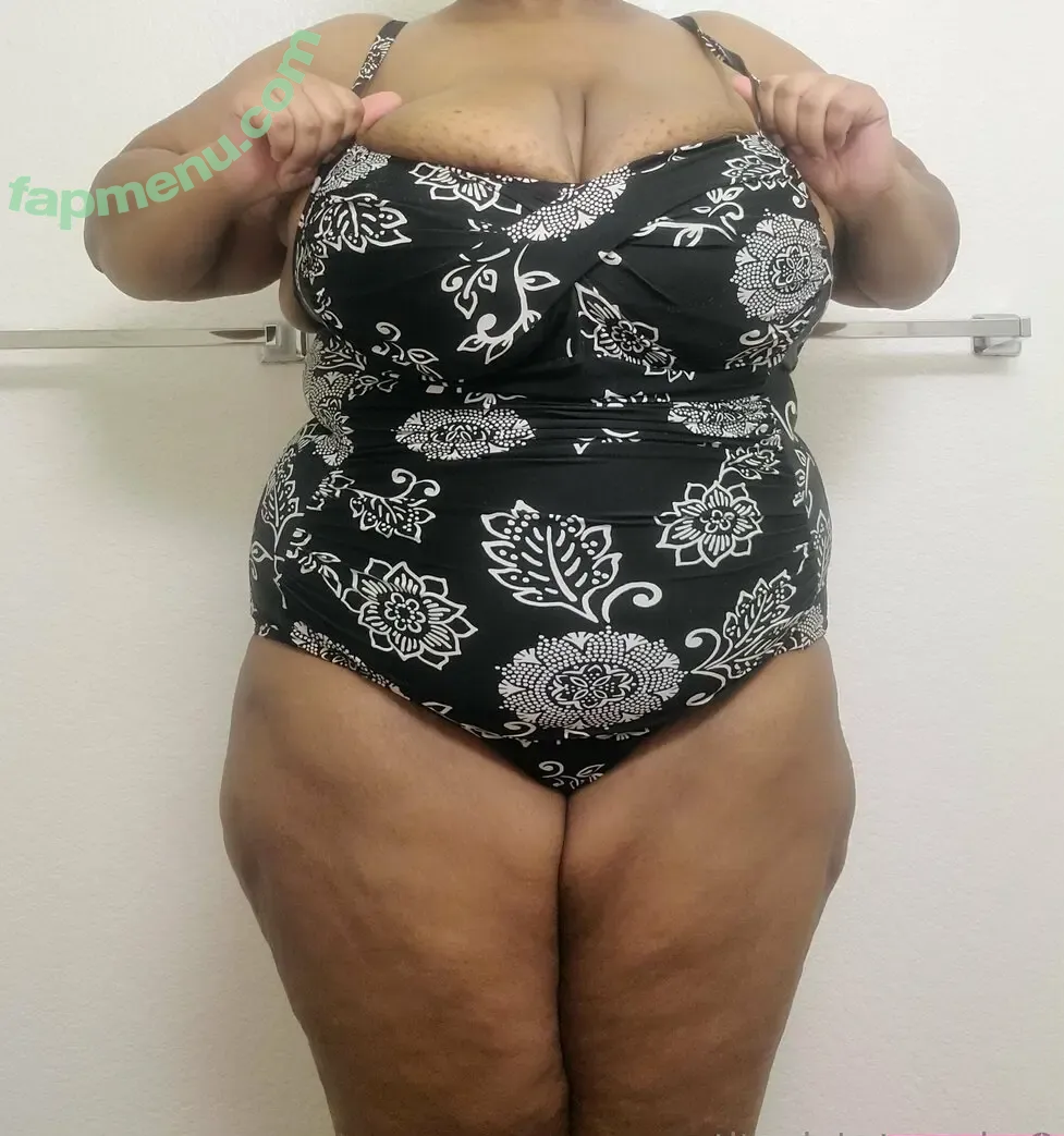 kngtitania nude photo #0007 (kianakittanna)