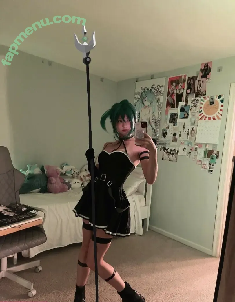 komocos nude photo #0142 (komocodance / u192847368)