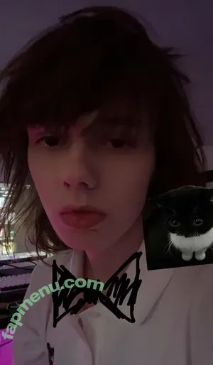 Konekazuwu / konekazuru nude photo #0022