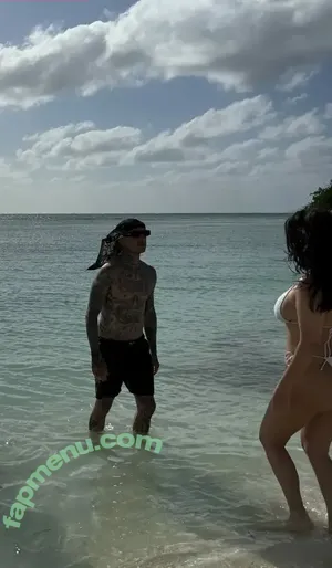 Kourtney Kardashian / kourtney_kardashian / kourtneykardash nude photo #1423