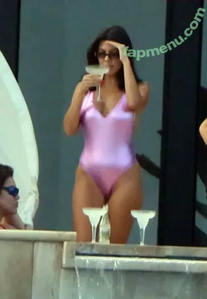 Kourtney Kardashian / kourtney_kardashian / kourtneykardash nude photo #1431