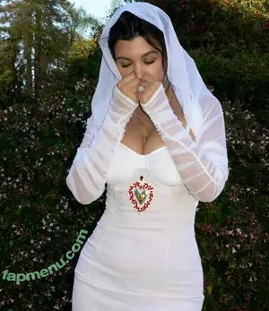 Kourtney Kardashian / kourtney_kardashian / kourtneykardash nude photo #1515