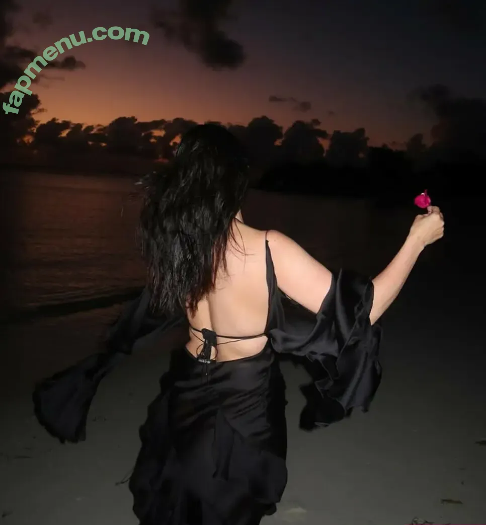 Kourtney Kardashian nude photo #1422 (kourtney_kardashian / kourtneykardash)