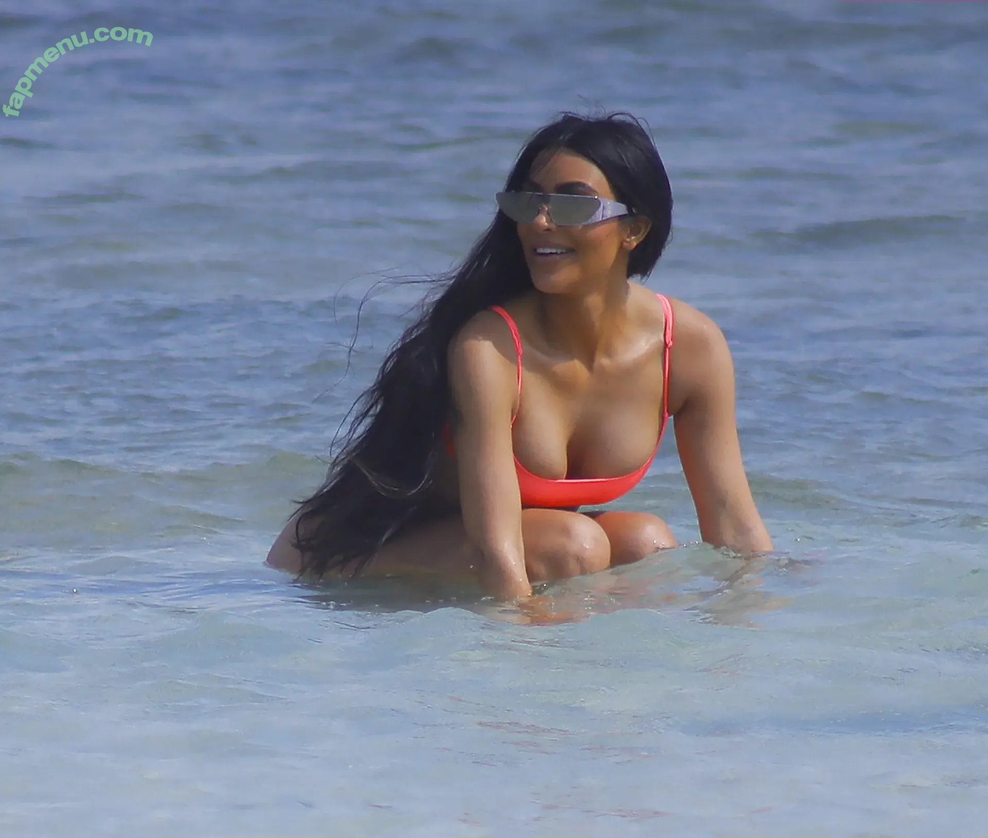 Kourtney Kardashian nude photo #1584 (kourtney_kardashian / kourtneykardash)