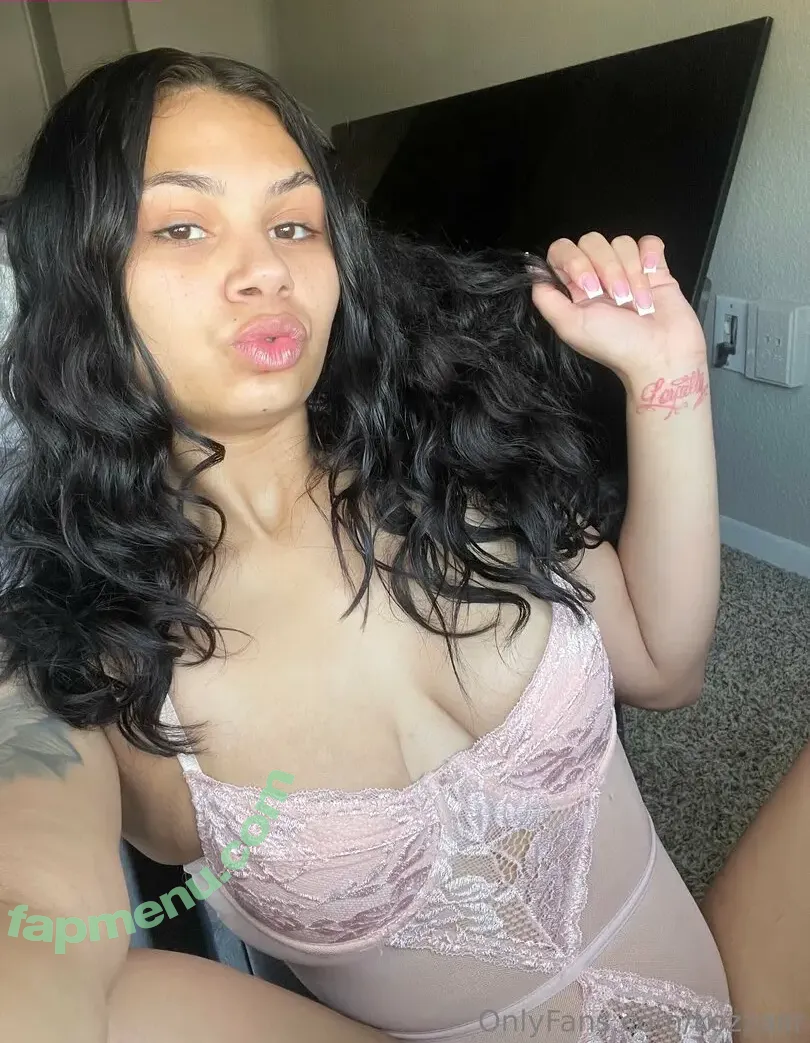 Kozzaar nude photo #0003 (anyuser / yellafacekozar)