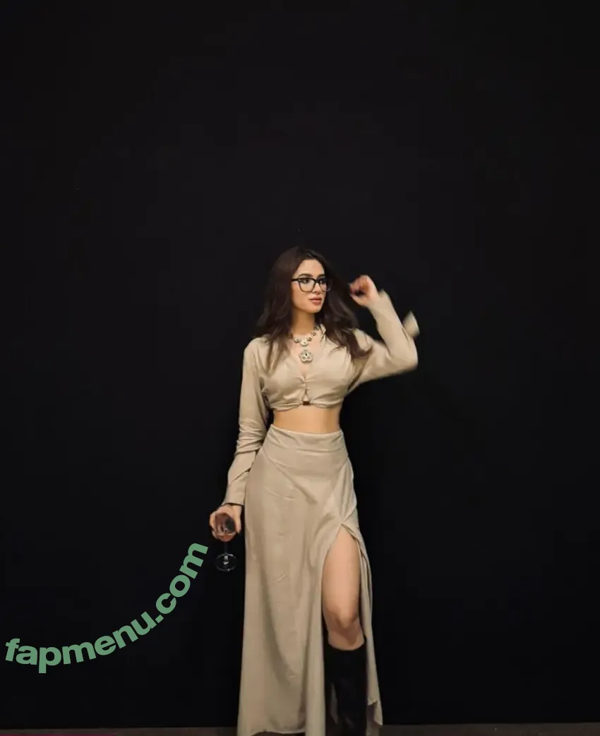 Krishangi Borah nude photo #0110 (krishangi_borah)
