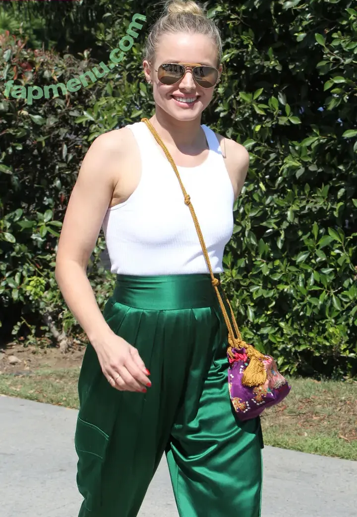 Kristen Bell nude photo #1040 (WWYTWrestling / kristenanniebell)