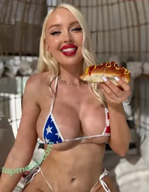 kristenlanaefree / kristenlanaeirl nude photo #0026