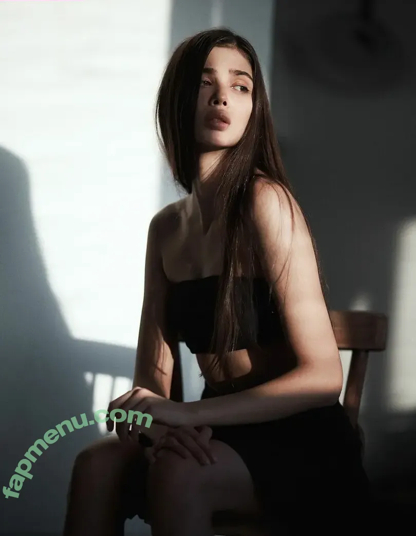 kristenmanu nude photo #0002 (kristenmanu)