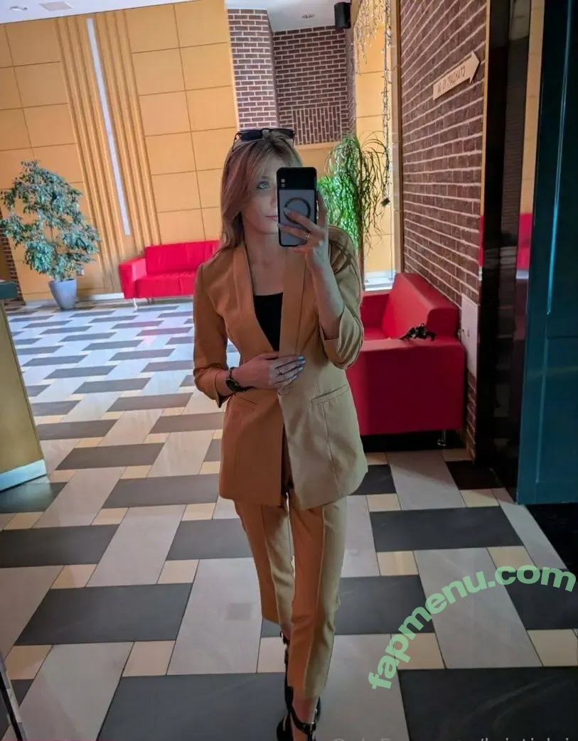 kristi_lei nude photo #0052 (kristileimusic)