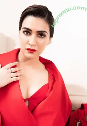 Kriti Sanon / kritisanon nude photo #0237