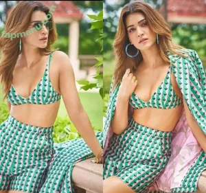 Kriti Sanon / kritisanon nude photo #0238