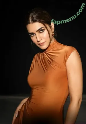 Kriti Sanon / kritisanon nude photo #0246