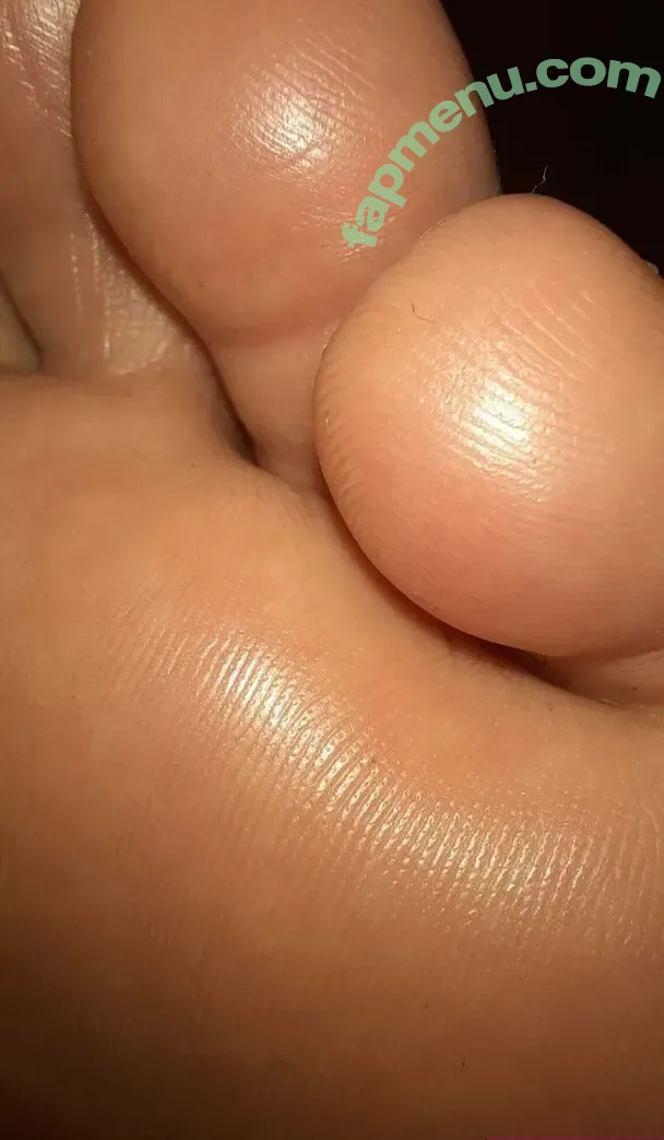 ksoles23 nude photo #0020 (ksoles23)
