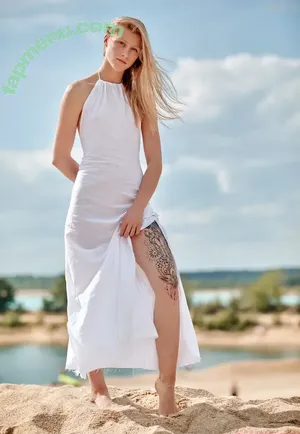 Kuhmädchen Silvana / kuh_maedchen nude photo #0040