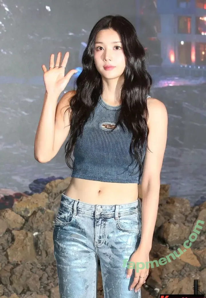 Kwon Eun Bi nude photo #0002 (Kwon Eun Bi)