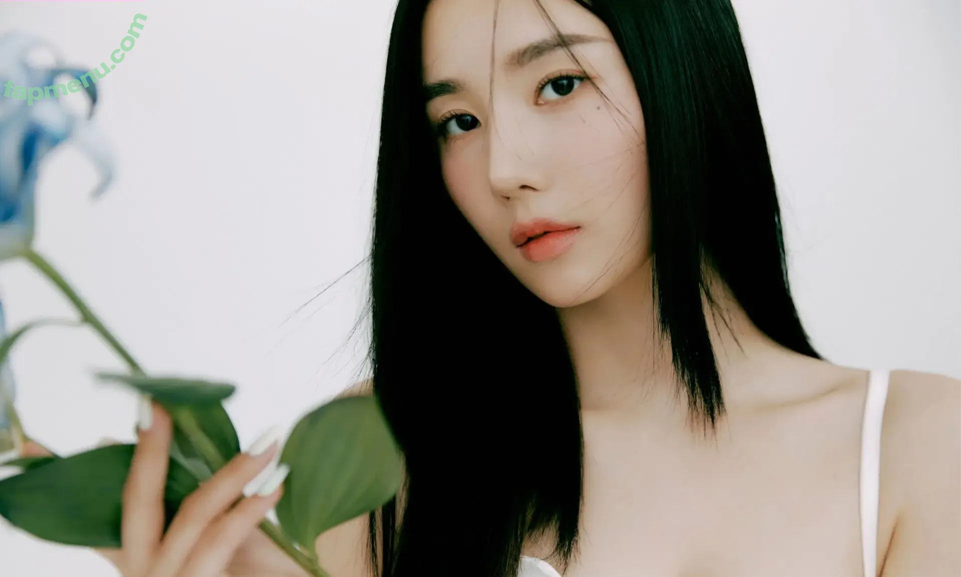 Kwon Eunbi nude photo #0002 (Kwon Eunbi)