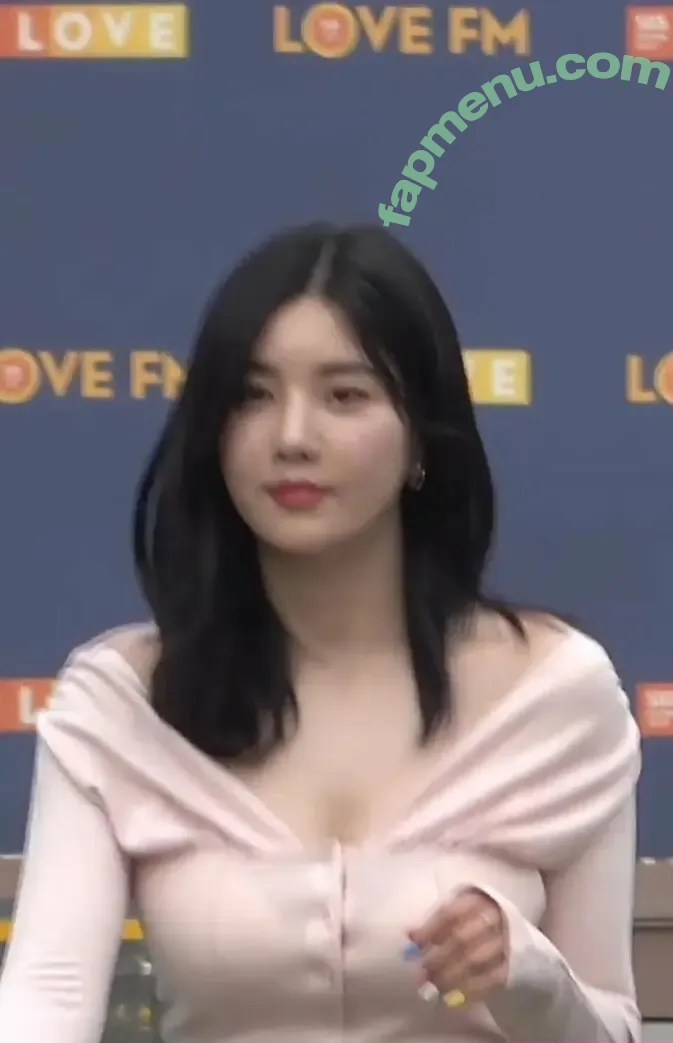 kwoneunbi nude photo #0003 (kwoneunbi)