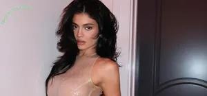 Kylie Jenner / KylieJenner / kyliejenner.2 nude photo #1210