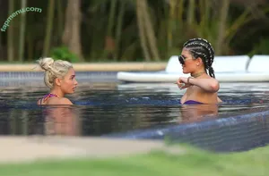 Kylie Jenner / KylieJenner / kyliejenner.2 nude photo #1301