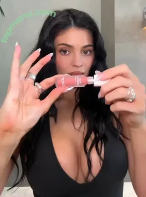 Kylie Jenner / KylieJenner / kyliejenner.2 nude photo #1488