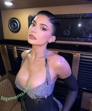 Kylie Jenner / KylieJenner / kyliejenner.2 nude photo #1608