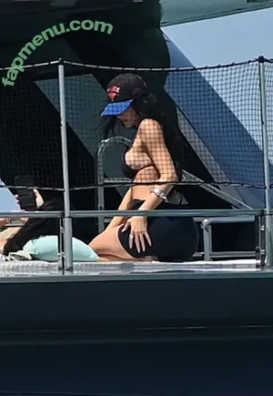 Kylie Jenner / KylieJenner / kyliejenner.2 nude photo #1658