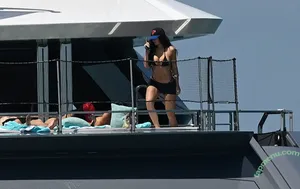 Kylie Jenner / KylieJenner / kyliejenner.2 nude photo #1664