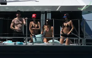 Kylie Jenner / KylieJenner / kyliejenner.2 nude photo #1673
