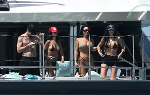 Kylie Jenner / KylieJenner / kyliejenner.2 nude photo #1676