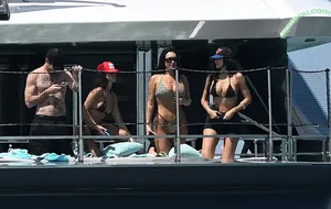 Kylie Jenner / KylieJenner / kyliejenner.2 nude photo #1677