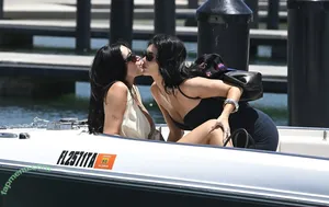 Kylie Jenner / KylieJenner / kyliejenner.2 nude photo #1685