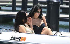 Kylie Jenner / KylieJenner / kyliejenner.2 nude photo #1688