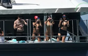 Kylie Jenner / KylieJenner / kyliejenner.2 nude photo #1699