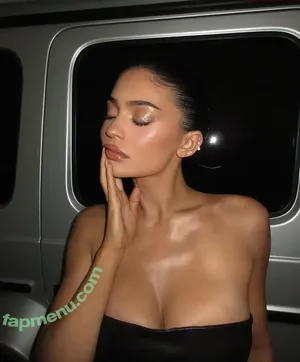 Kylie Jenner / KylieJenner / kyliejenner.2 nude photo #1833