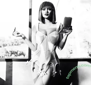 Kylie Jenner / KylieJenner / kyliejenner.2 nude photo #1916