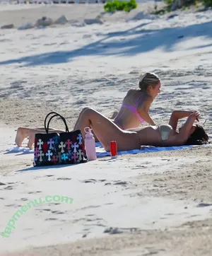 Kylie Jenner / KylieJenner / kyliejenner.2 nude photo #1956