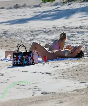 Kylie Jenner / KylieJenner / kyliejenner.2 nude photo #1958