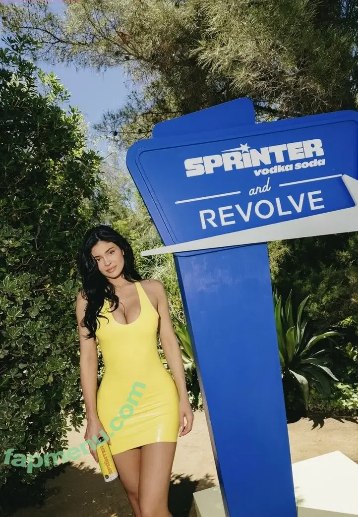 Kylie Jenner nude photo #1419 (KylieJenner / kyliejenner.2)