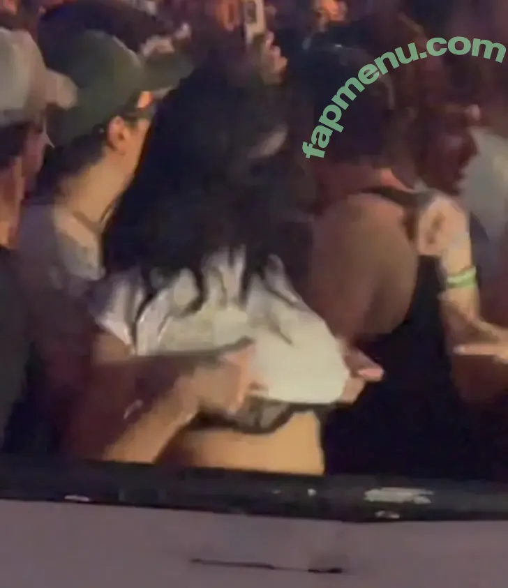Kylie Jenner nude photo #1431 (KylieJenner / kyliejenner.2)