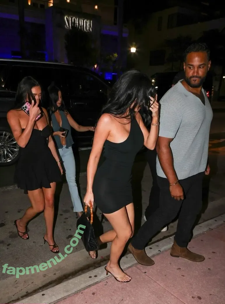 Kylie Jenner nude photo #1588 (KylieJenner / kyliejenner.2)